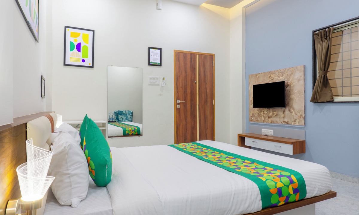Rajgurunagar Hotel | Treebo Aura Inn Regency