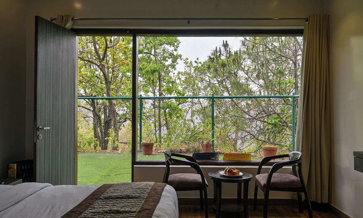 Lansdowne Hostel | Aavaas Hill Resort