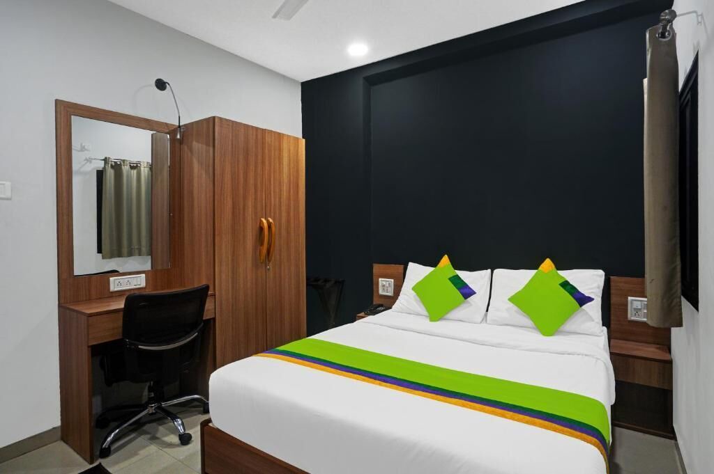 Surat Hotel | HOTEL WOW