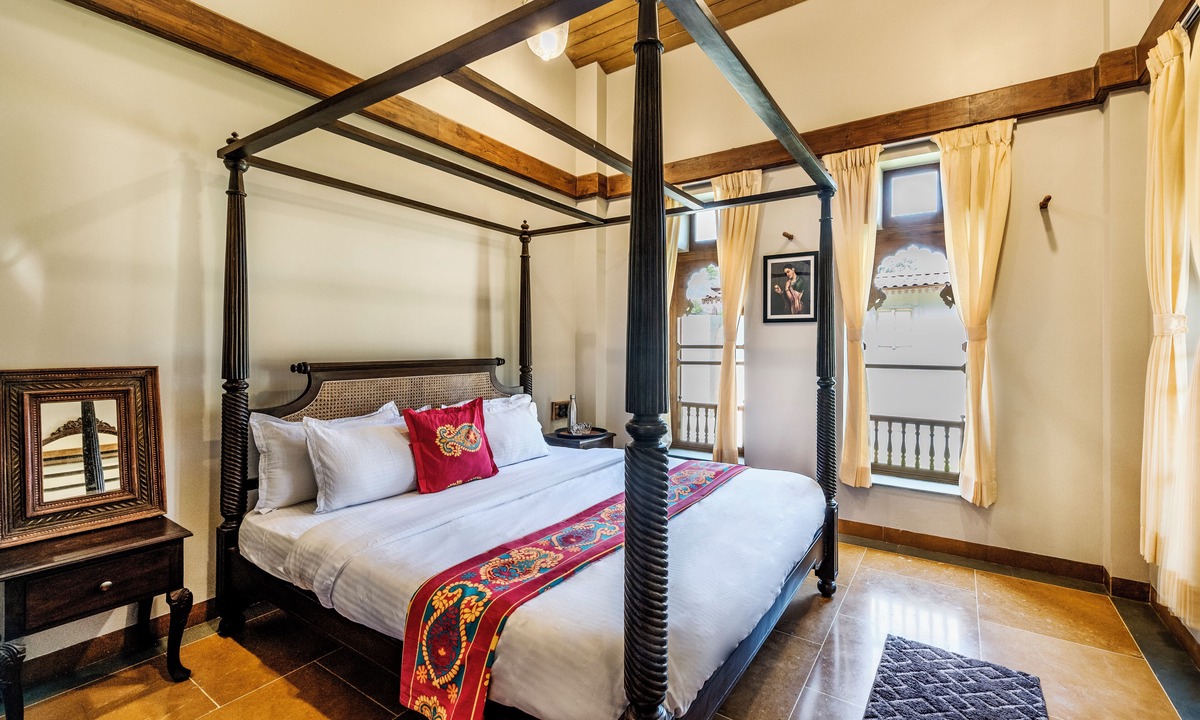 Ambavna Villa | CosmicStays Parambi Farm- Vintage Charm