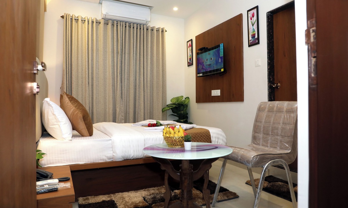 Mumbai Hotel | Hotel In Navi Mumbai With Internet, Smoking, Bedding/Linens