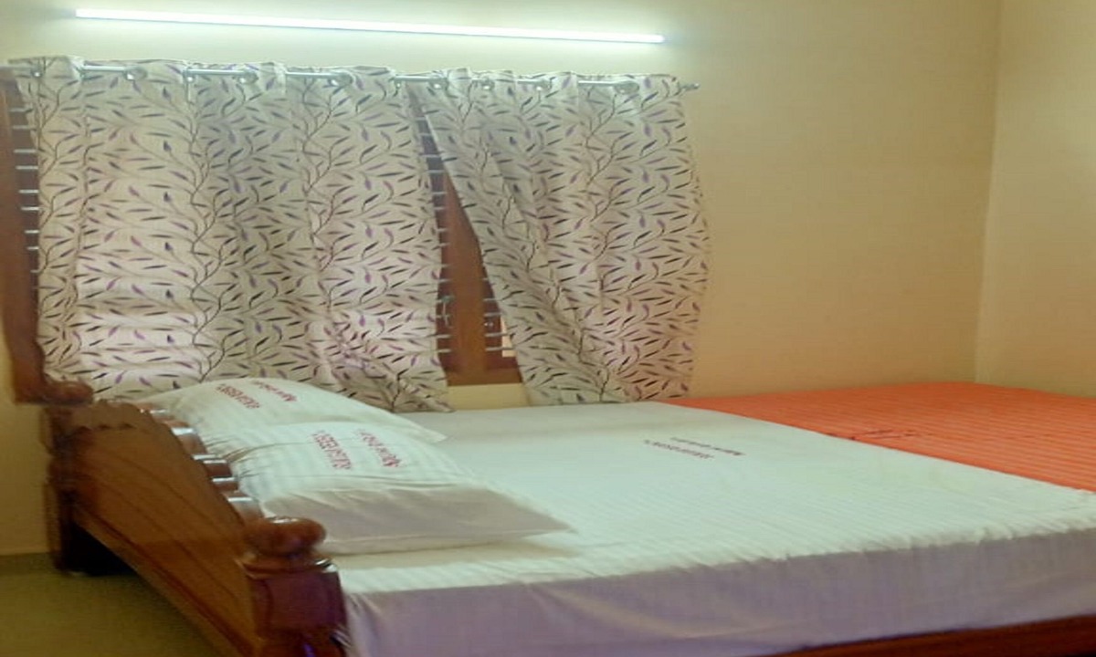 Tiruchendur Hotel | Arumugam AC Residency