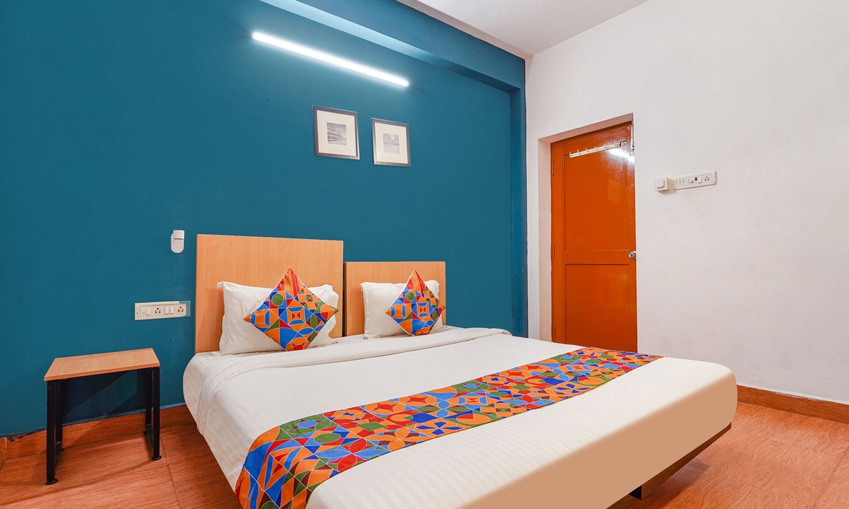 Velachery Hotel | FabHotel Harma Residency - near Velachery Railway station