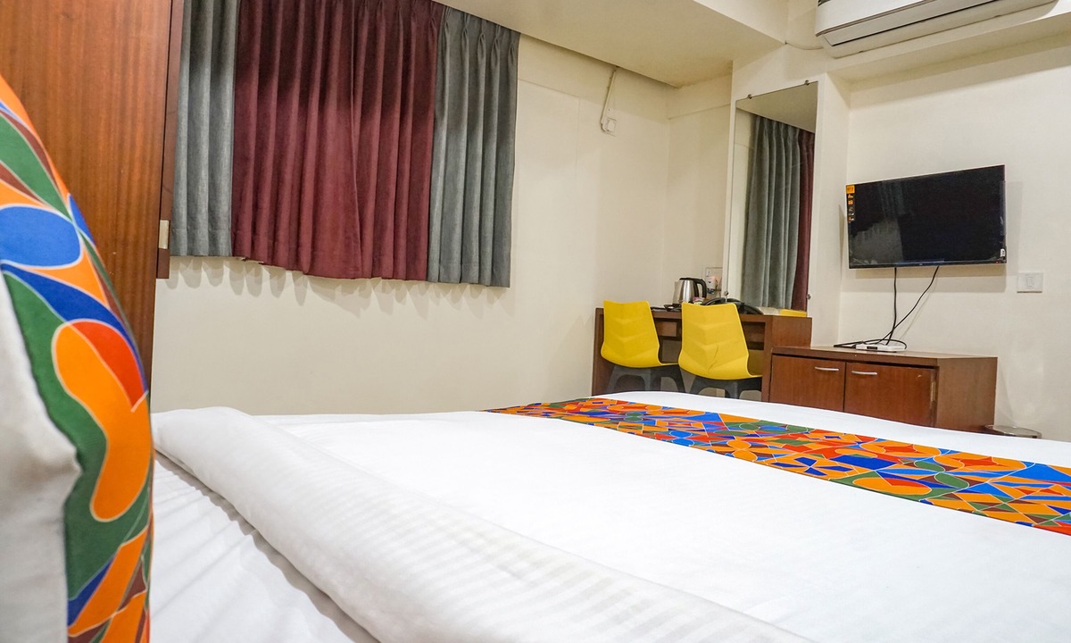 Koregaon Park Hotel | Fabhotel Executive Residency
