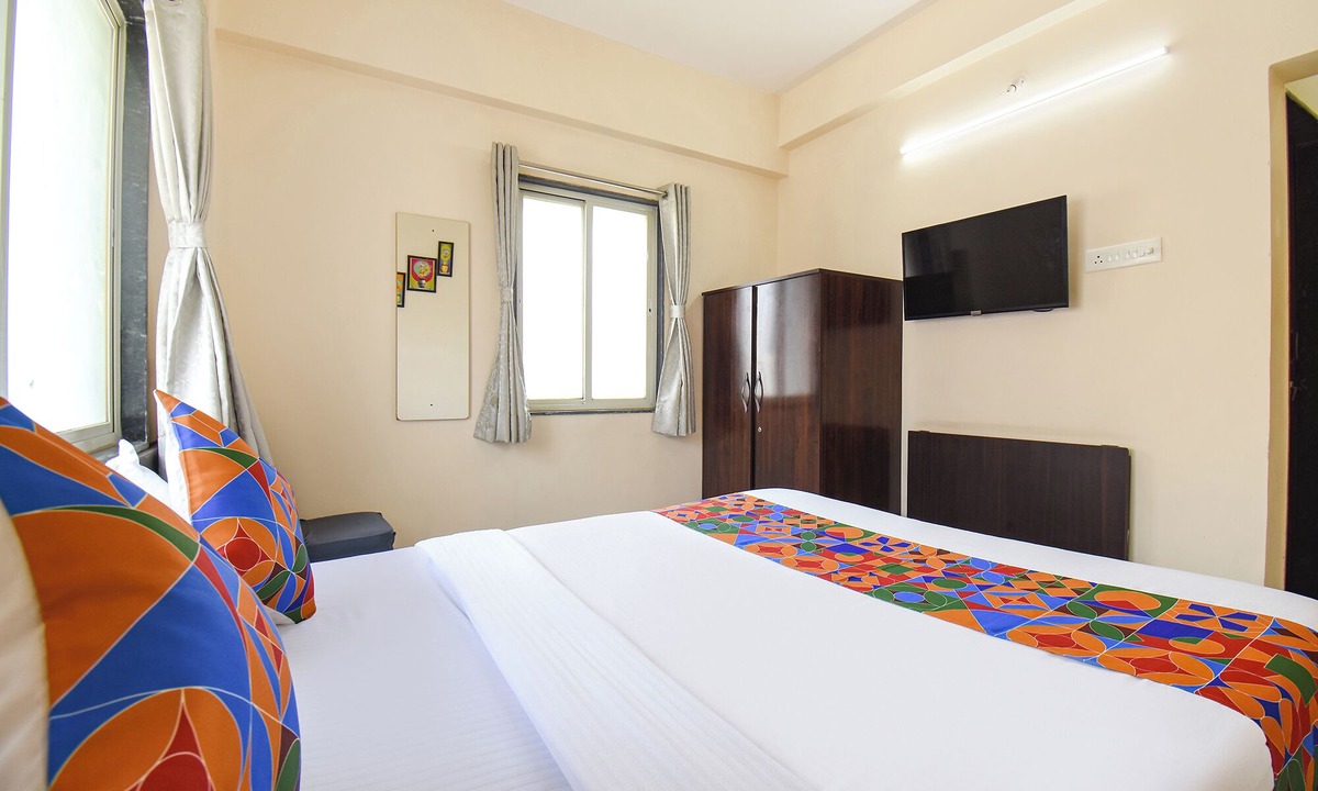 Pimpri - Chinchwad Hotel | Fabhotel Himalay Guest House