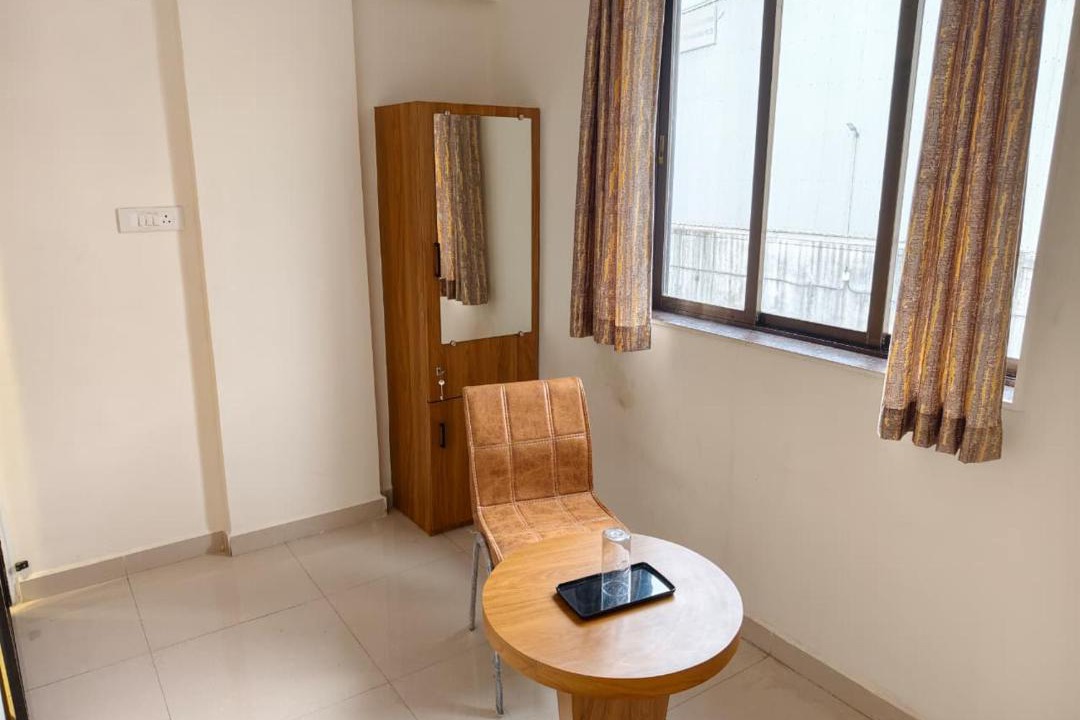 Bhiwandi Hotel | Hotel Nihal Residency
