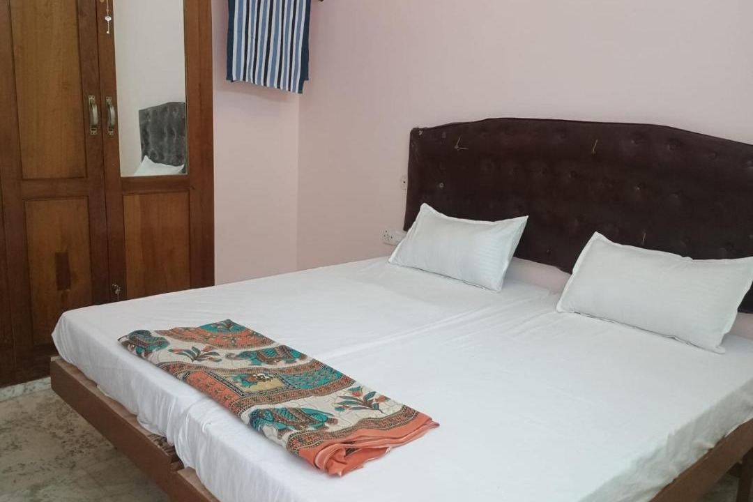 Kovalam House | Syam Tourist Home