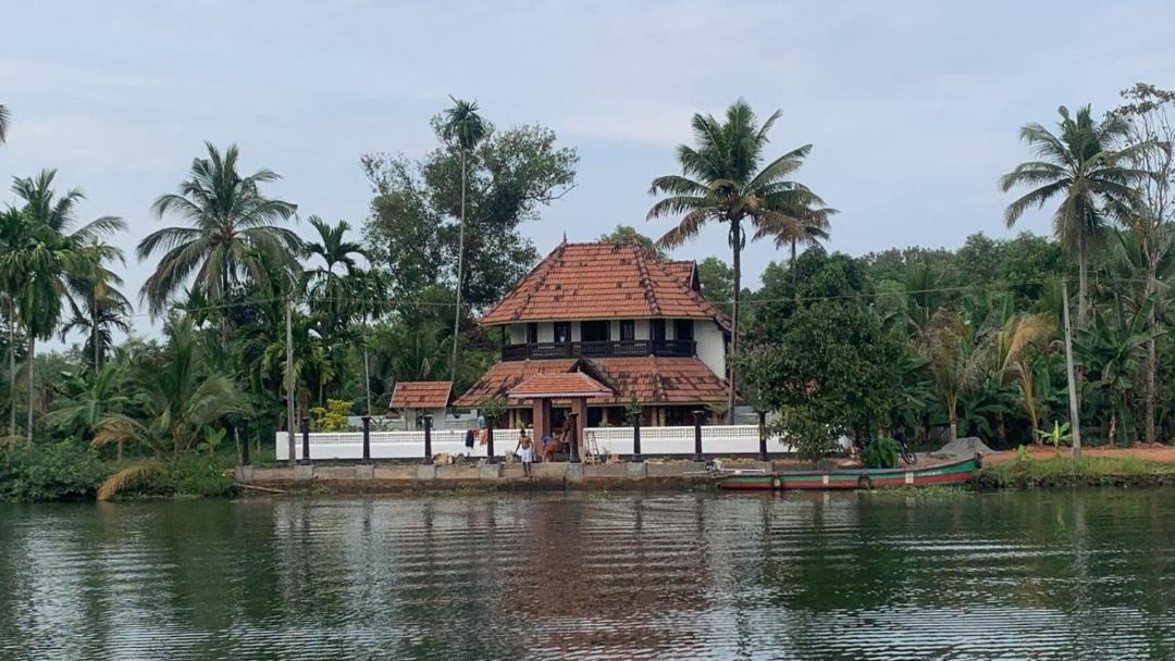 Kuttanad Taluk Resort | Thampurans Heritage Backwater Resort By Teal Luxury Stays - Kuttanad - Alappuzha