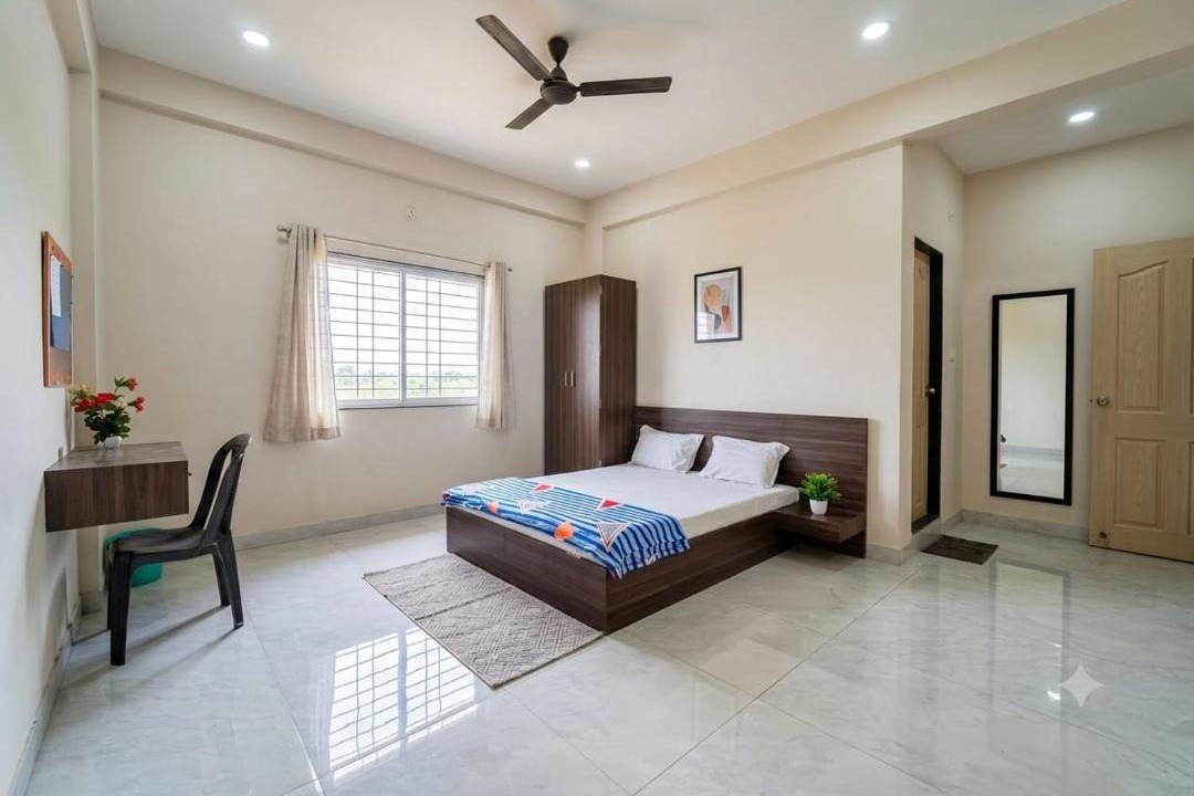 Sasvad Hotel | Hotel Amarendra Stay in
