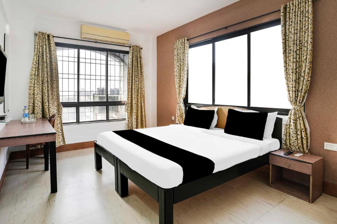 Ramdaspeth Hotel | Super Townhouse Oak Ramdaspeth KRIMS Hospital