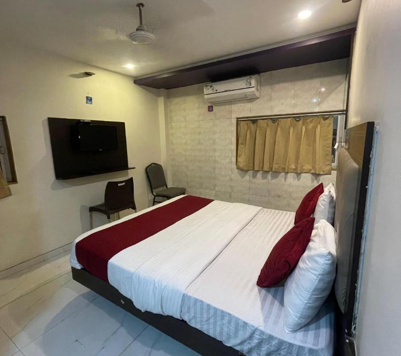 Kismat Nagar Hotel | Hotel Bkc Palace Kurla