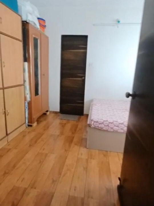 Kandivali East House | PurpleNest Female Residence