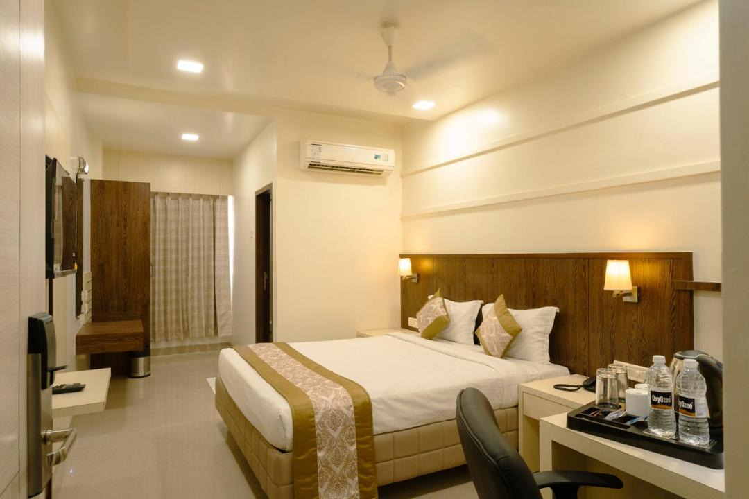 Kalamboli Hotel | Hotel Sitara Residency