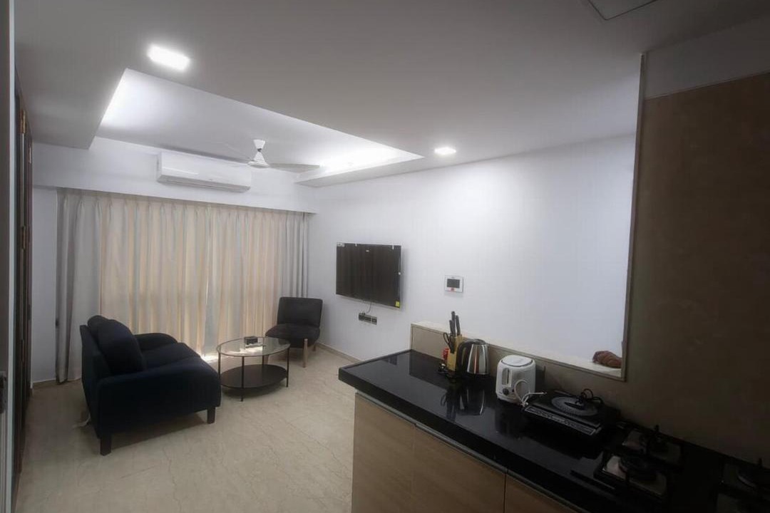 Kurla Apartment | Marbella Studio near BKC Pool, Wi-Fi, Kitchen