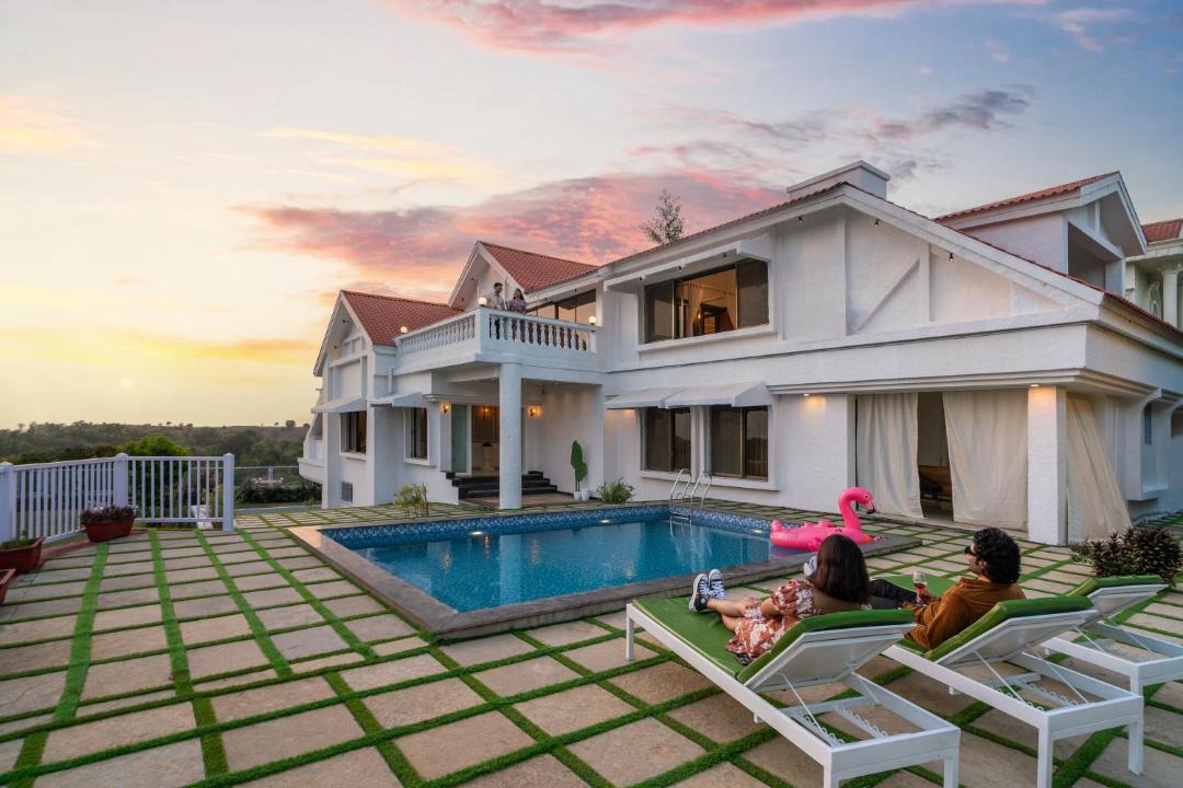 Kune Village Villa | EKOSTAY Luxe - Noah Villa with Peddle Court & Sunset View