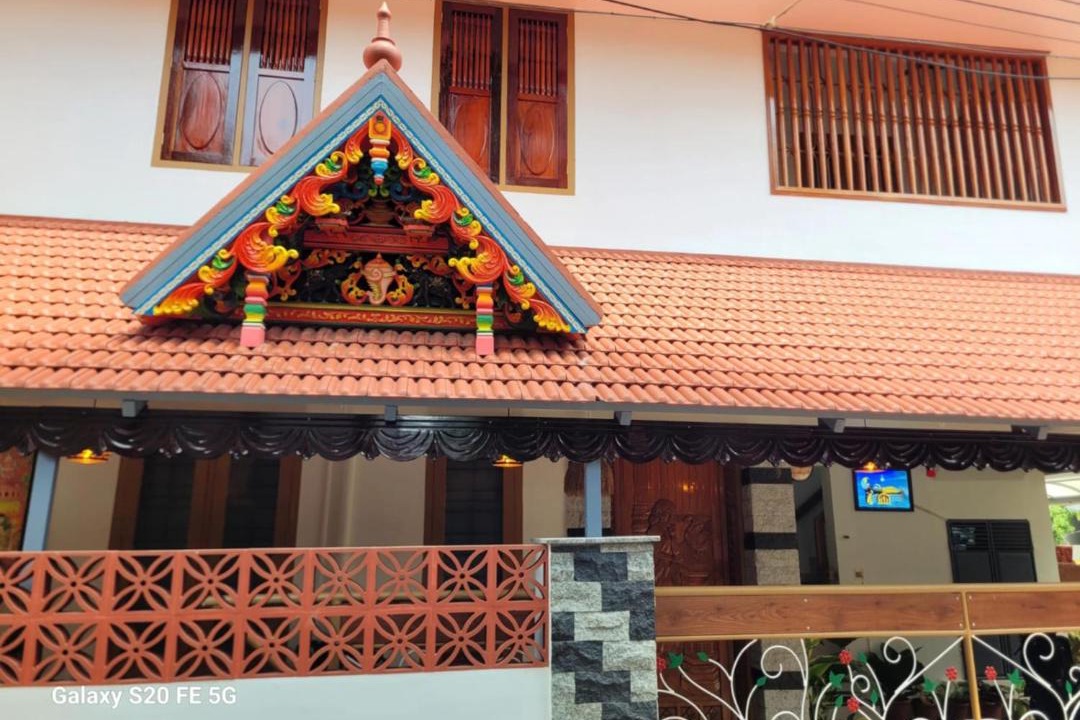 Thiruvananthapuram House | Kasi Heritage Home Near Sree Padmanabha Swami Temple 800m