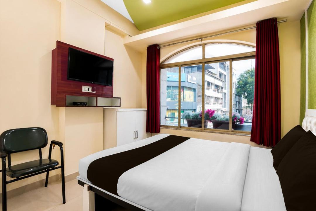 Sadashiv Peth Hotel | Super Collection O Dagdu Seth Ganpati Crossway Formerly Malwade Motels