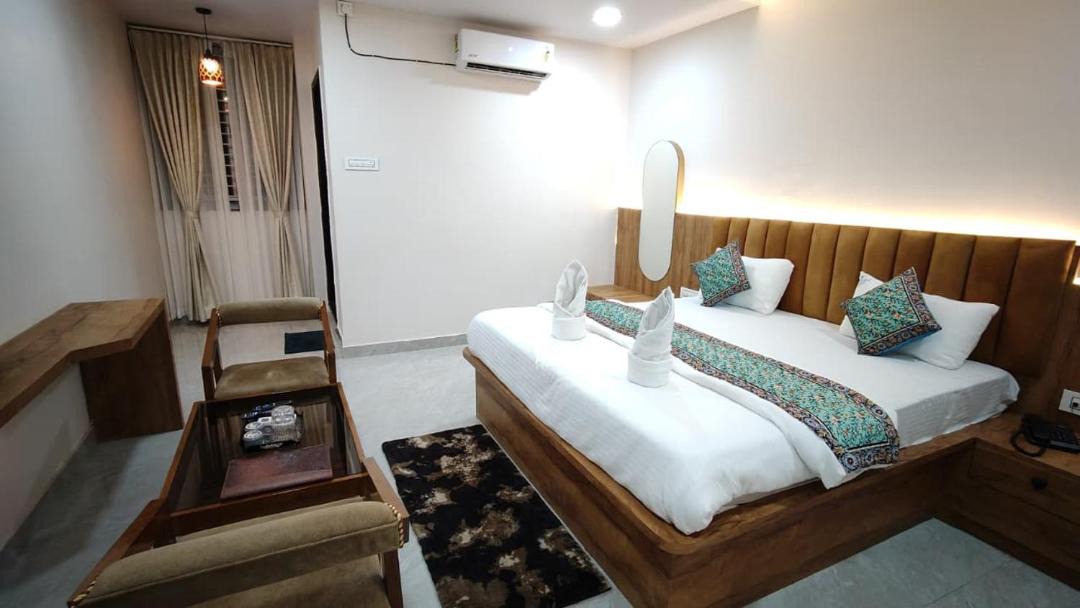 Dharwad Hotel | hotel shivam comfort