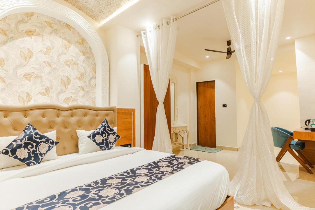 Thane West Hotel | Mahaveer Residency Hotel