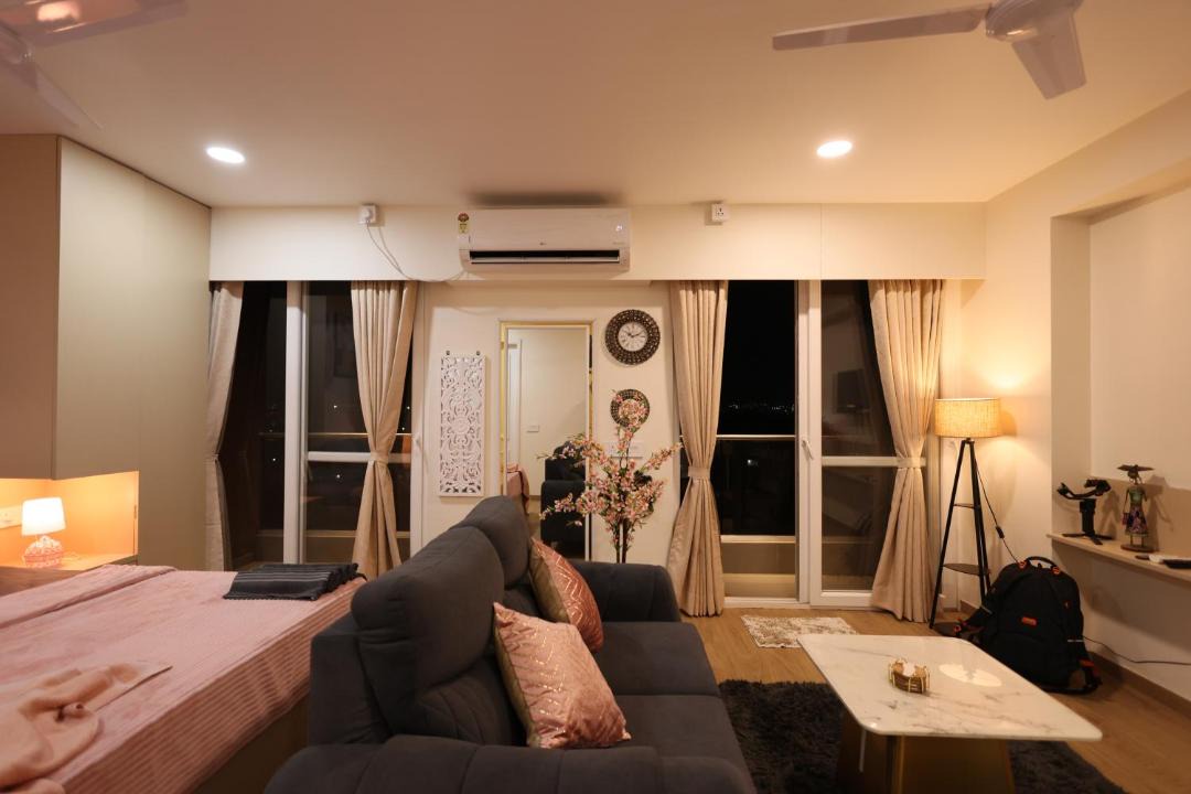 Viman Nagar Apartment | BlancHaus Stays - Premium Luxury I Viman Nagar I Near Pune Airport I Skyline View