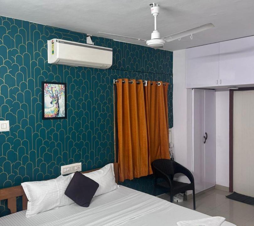 Thousand Lights West House | Adora Waves Service Apartment- Near Sankara Nethralaya Hospital