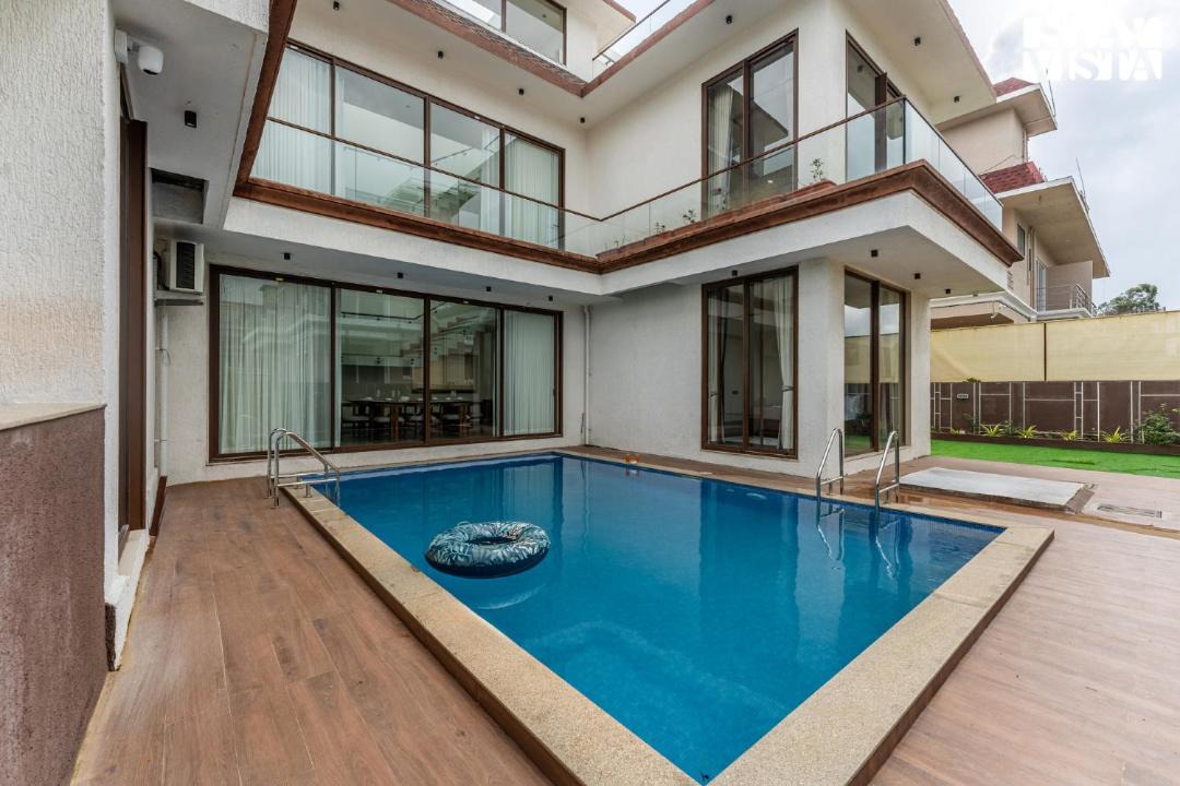 Waksai Villa | StayVista at Villa Alora with Jacuzzi