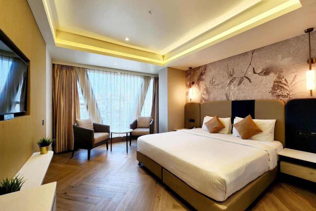 Mumbai Hotel | Dragonfly Hotel - The Art Hotel