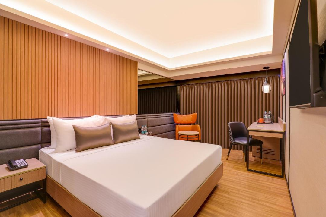 Malad West Hotel | Lemon Tree Premier, Malad, Mumbai