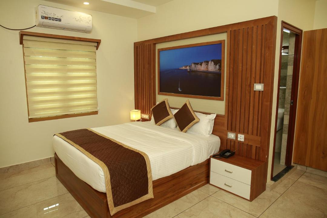 Kumbalam Hotel | AGS Residency