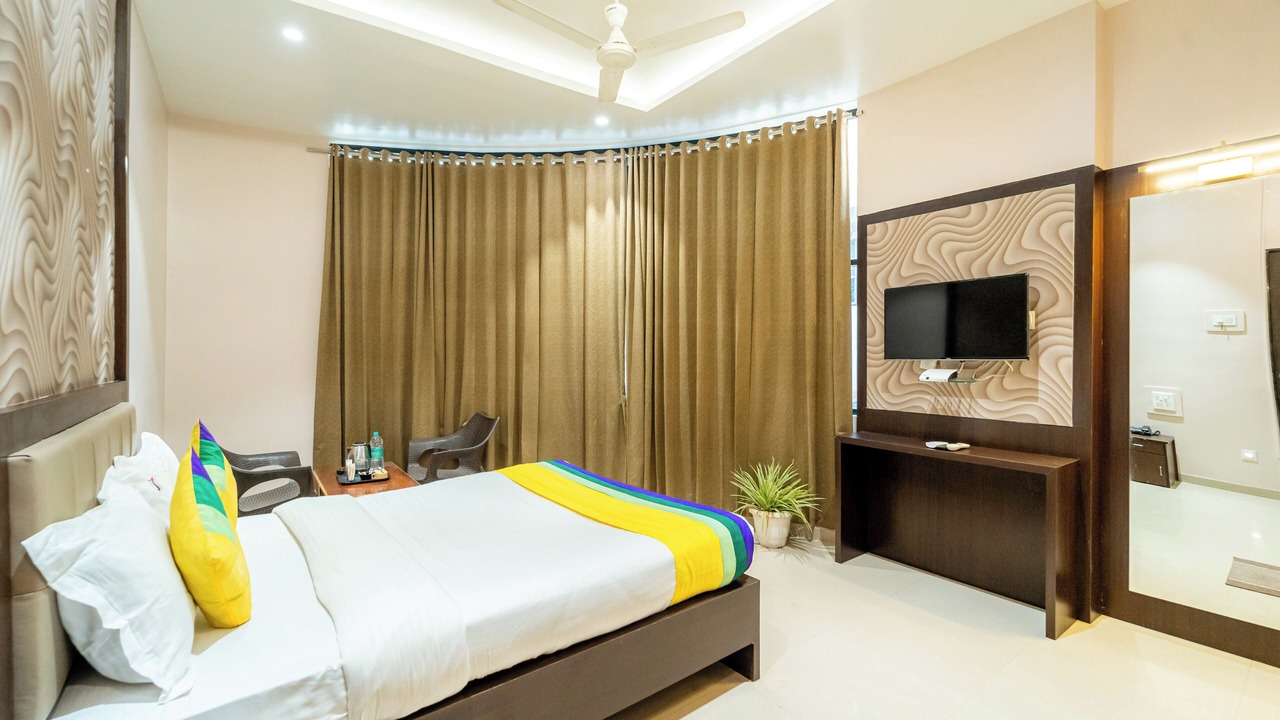 Photo of Bedroom in Satara