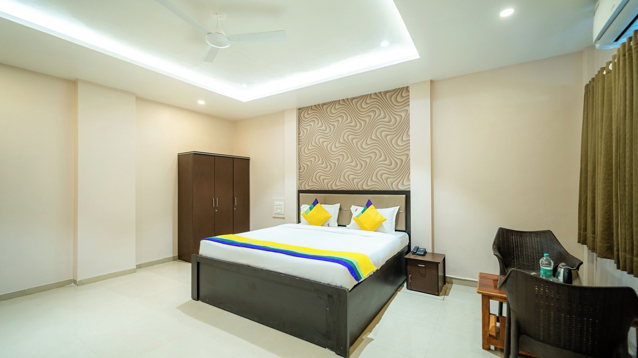 Photo of Bedroom in Satara