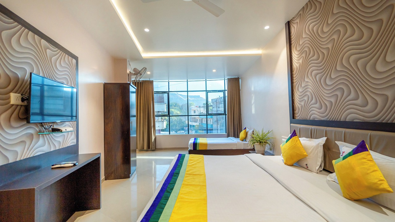 Photo of Bedroom in Satara