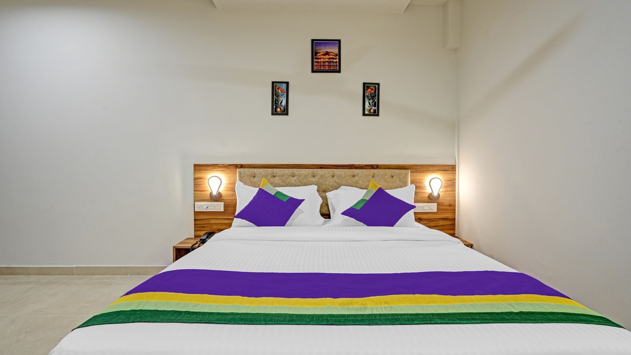 Photo of Bedroom in Palm Meadows