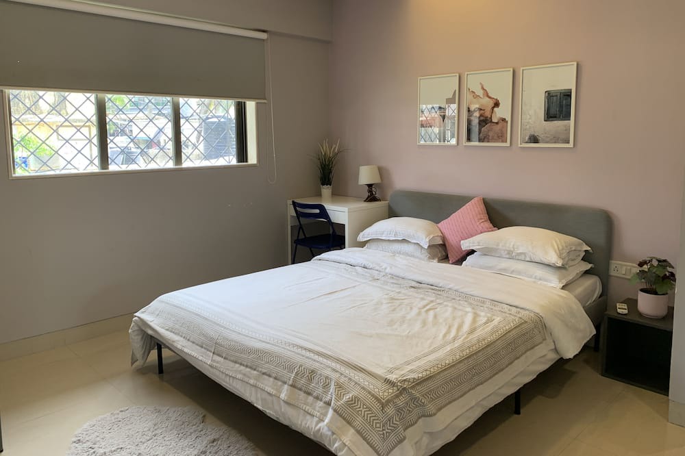 Photo of Bedroom in Prabhadevi