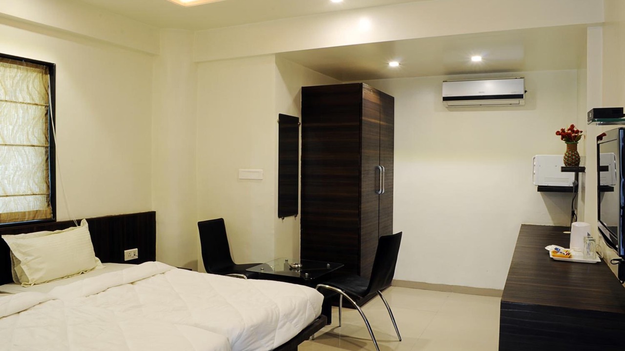 Photo of Bedroom in Hadapsar