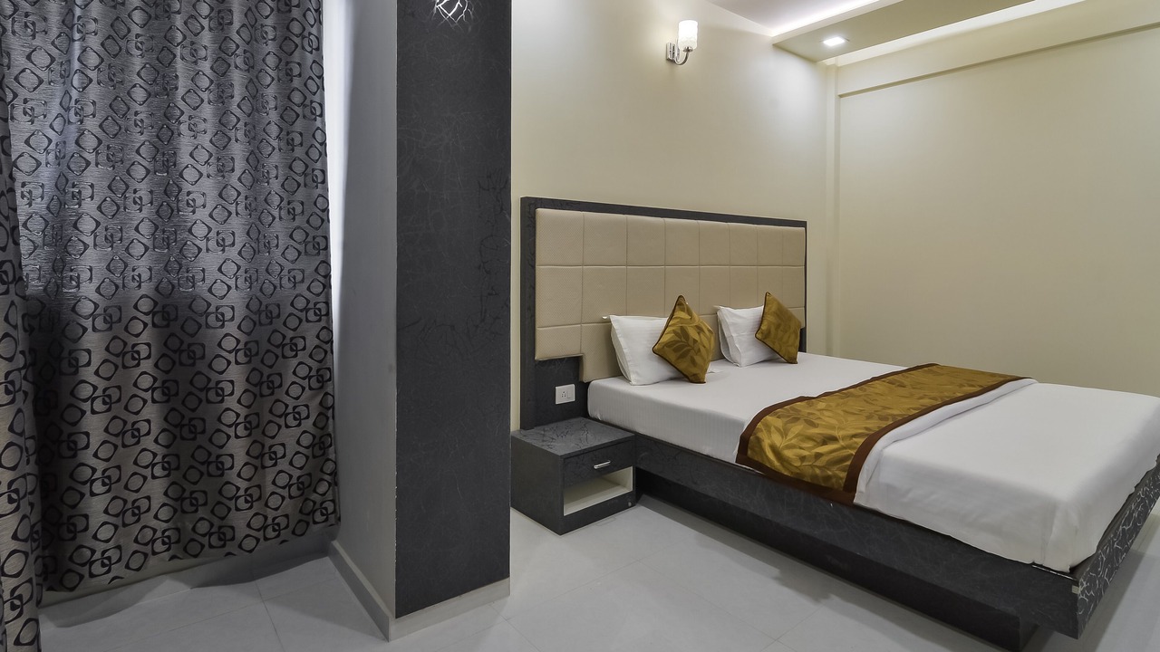 Photo of Bedroom in Dadar East