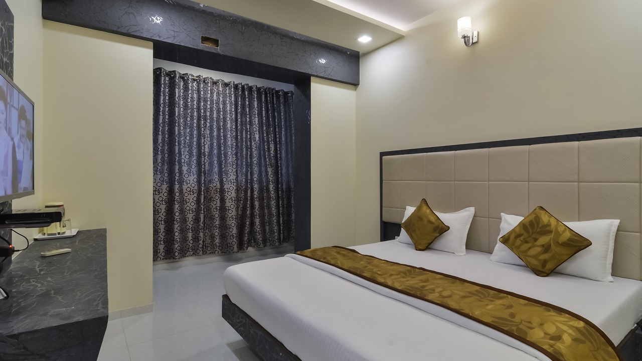 Photo of Bedroom in Dadar East