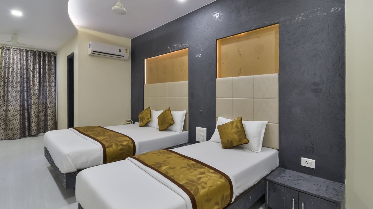 Photo of Bedroom in Dadar East