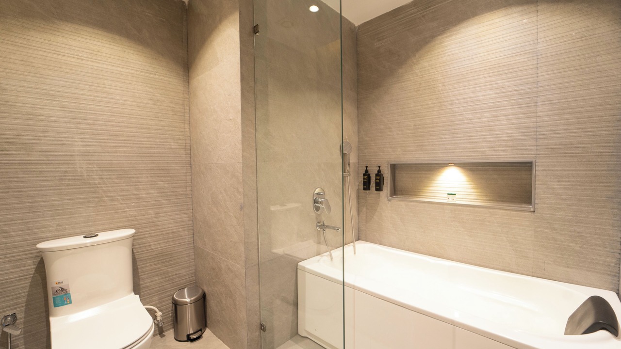 Photo of Bathroom in Mahabaleshwar