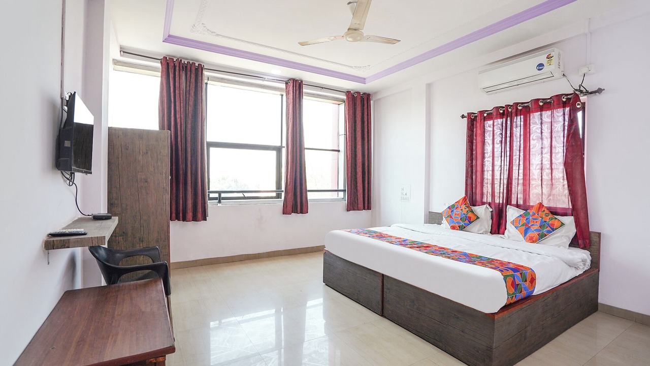 Photo of Bedroom in Hadapsar