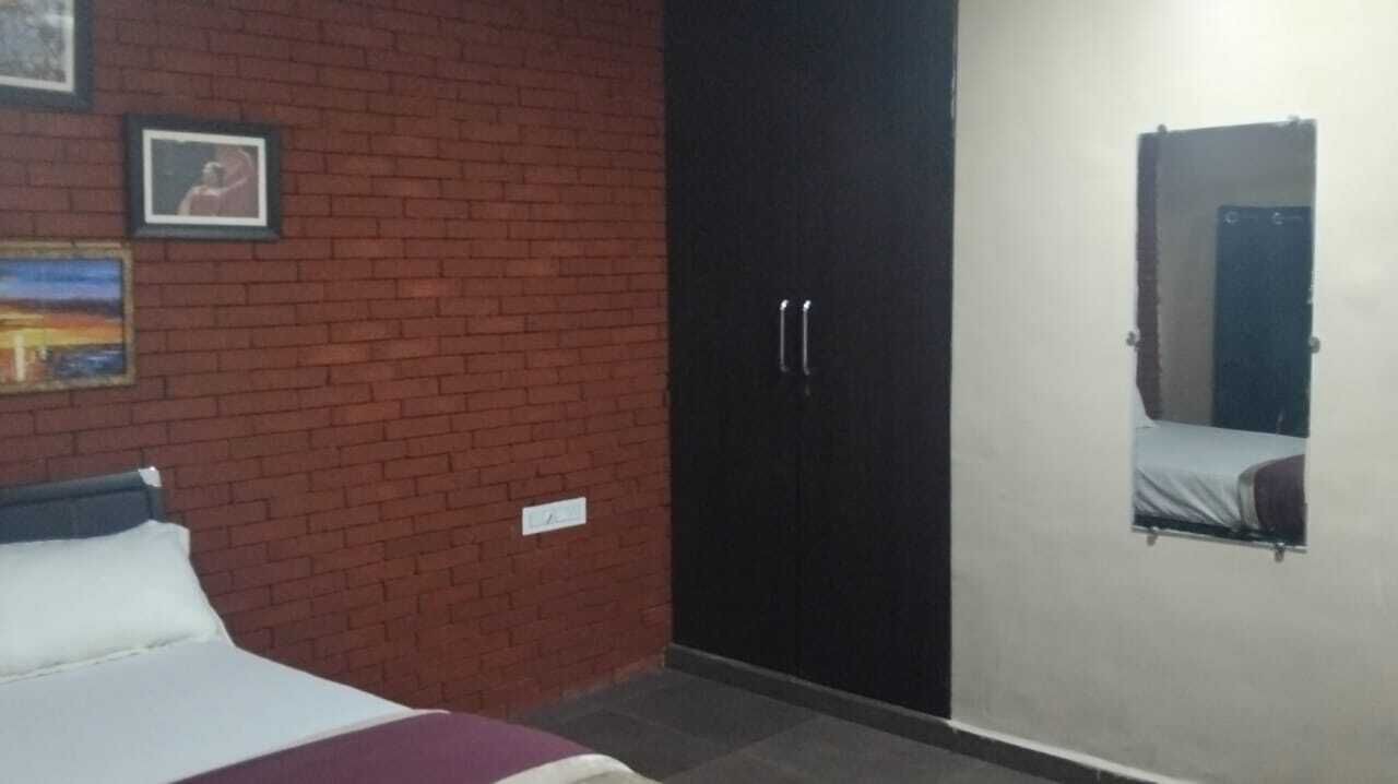 Photo of Bedroom in Neral