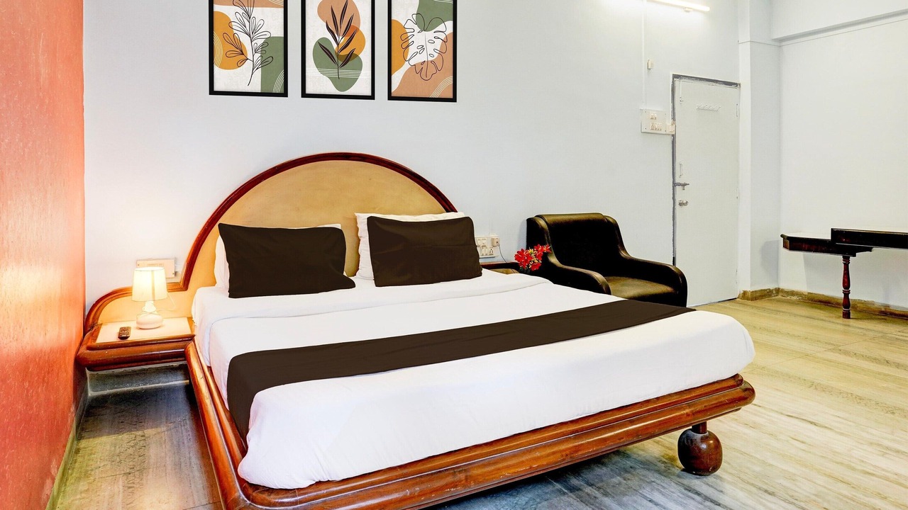 Photo of Bedroom in Daulatabad