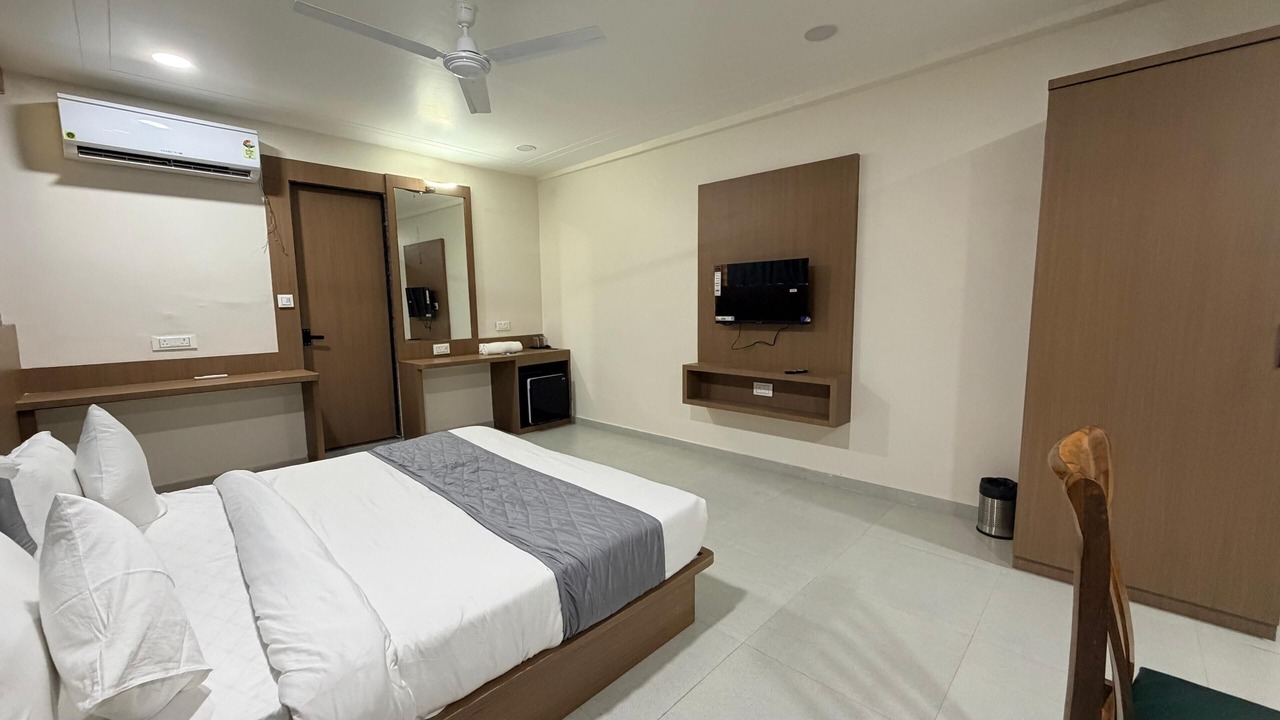 Photo of Bedroom in Bharuch