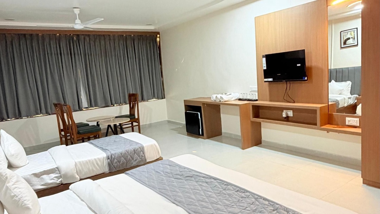 Photo of Bedroom in Bharuch