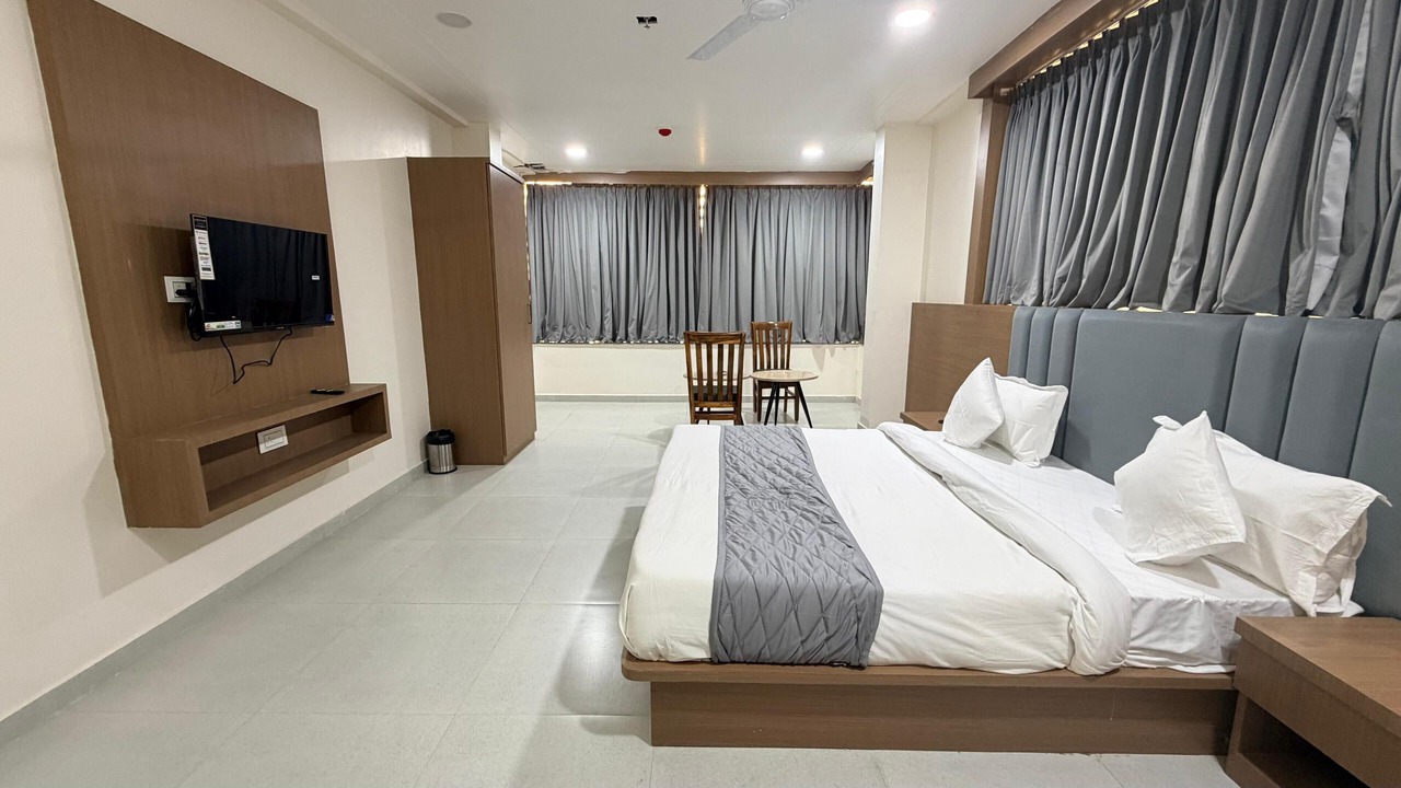 Photo of Bedroom in Bharuch