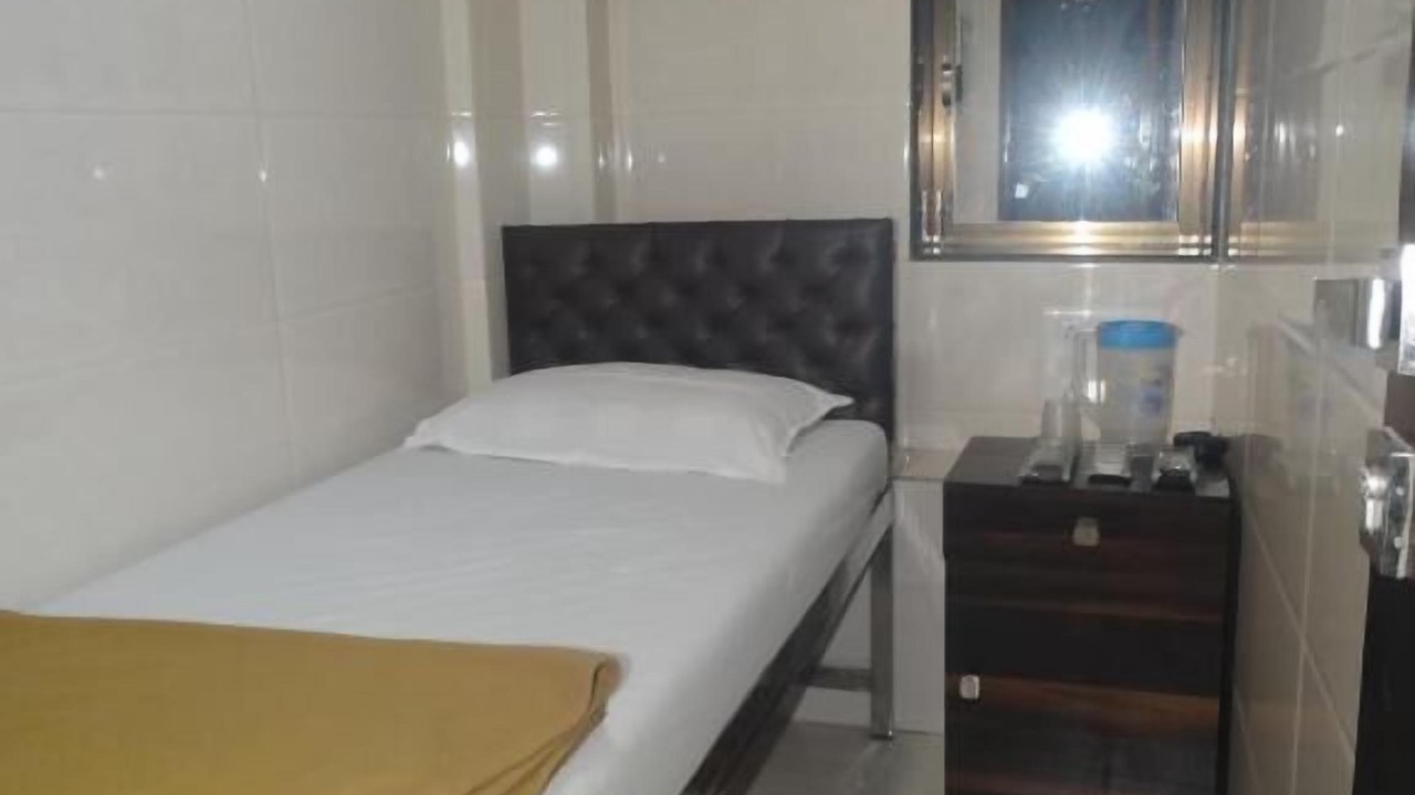 Photo of Bedroom in Dongri