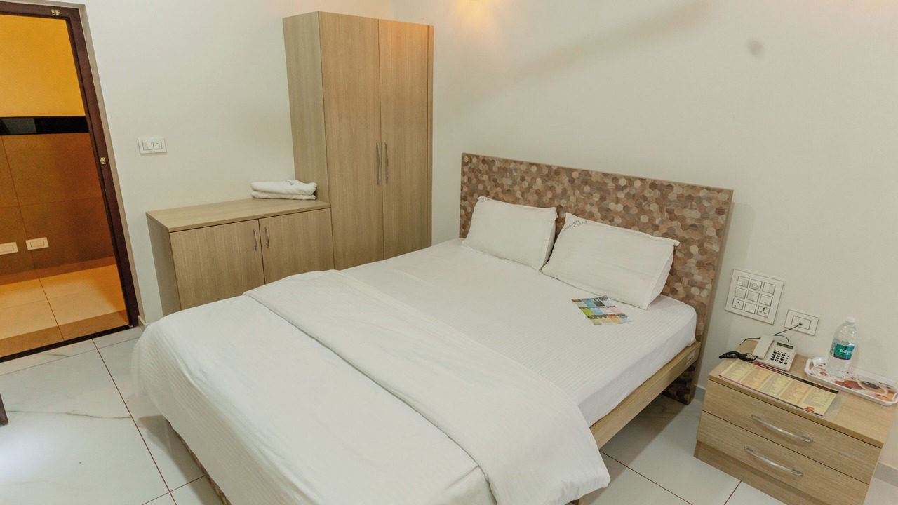 Photo of Bedroom in Adyar