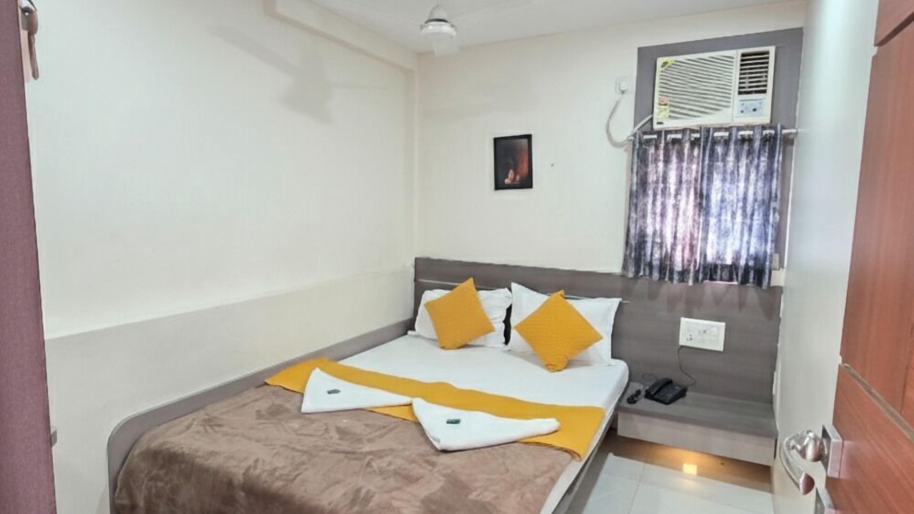 Photo of Bedroom in Kalbadevi