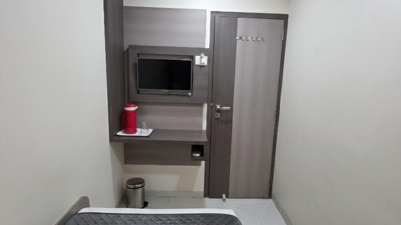 Photo of Bedroom in Kalbadevi