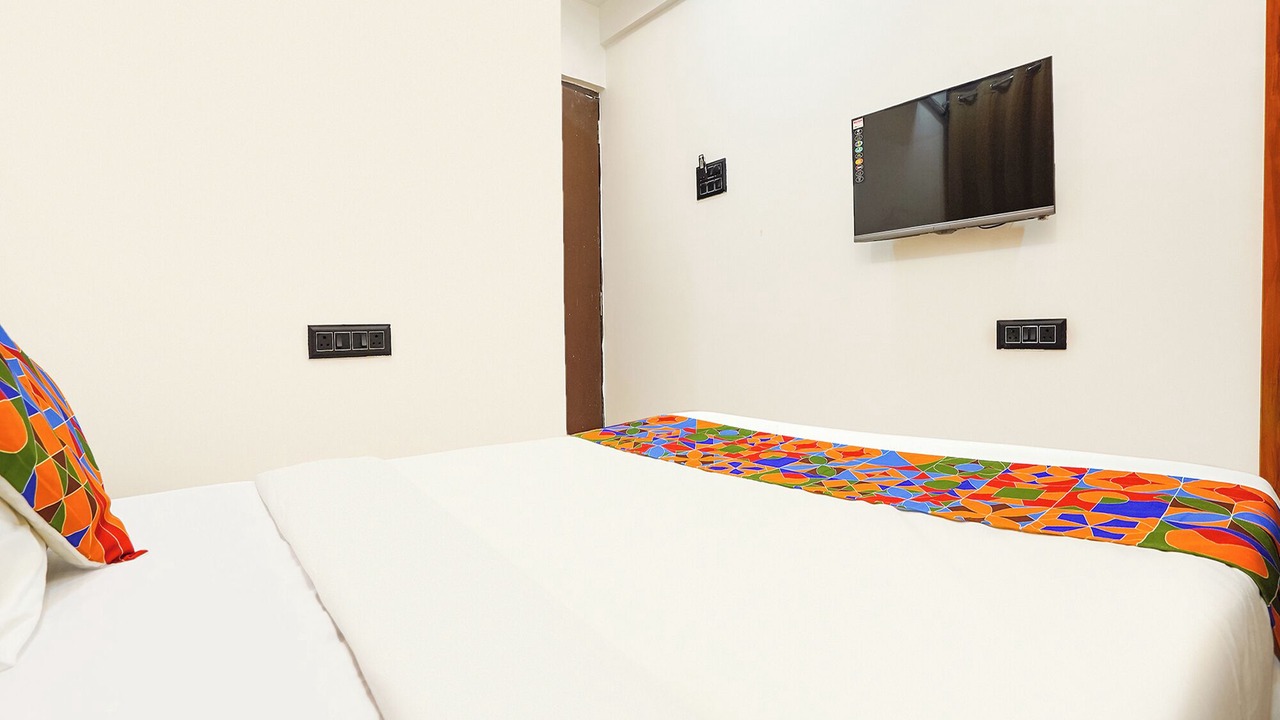 Photo of Bedroom in Hadapsar